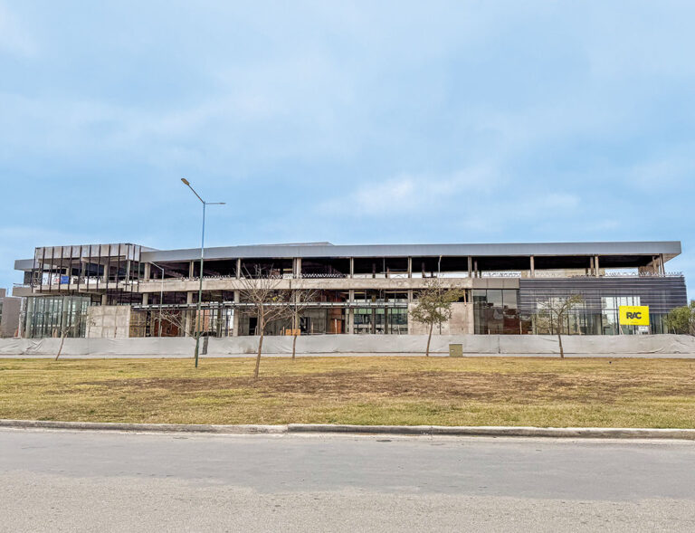 Obra en construcción del proyecto EME 15 en Salta, ejecutada por RAC Construcciones.